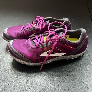Brooks Pure Connect Trail Shoes size 11